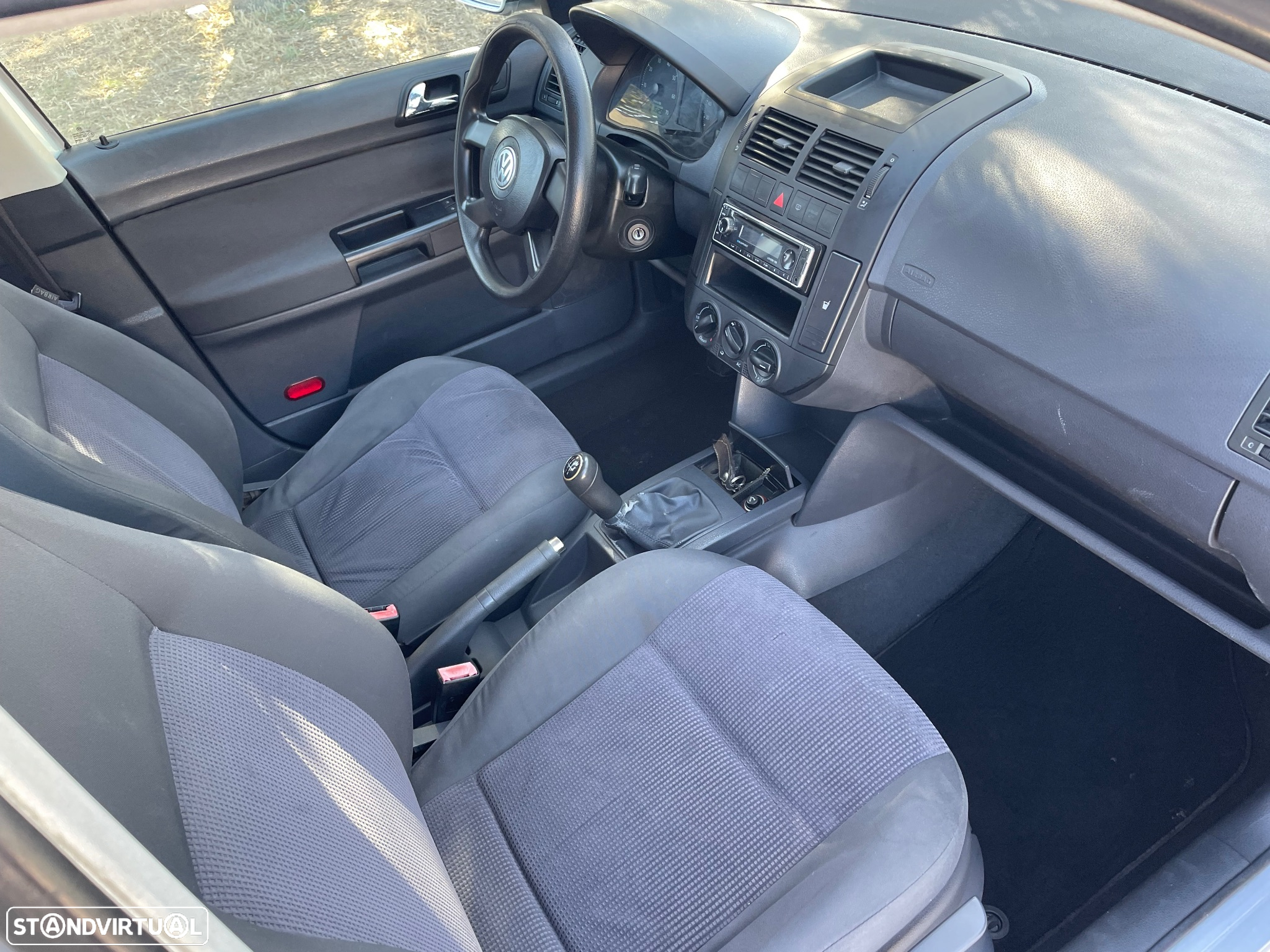 VW Polo 1.2 Confortline - 24