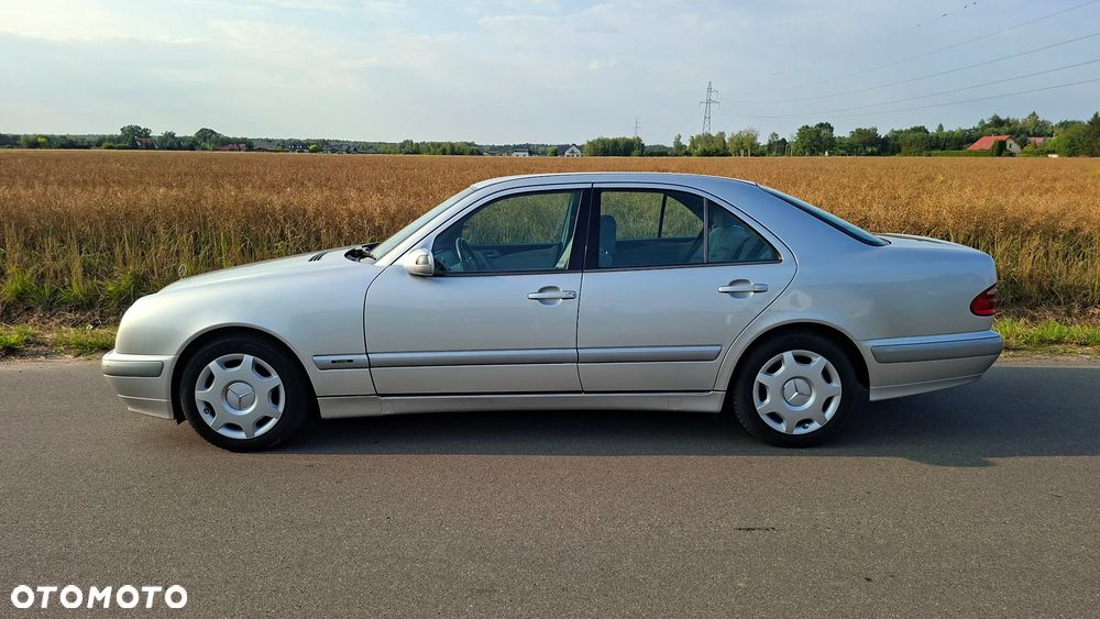 Mercedes-Benz Klasa E 220 CDI Classic - 19