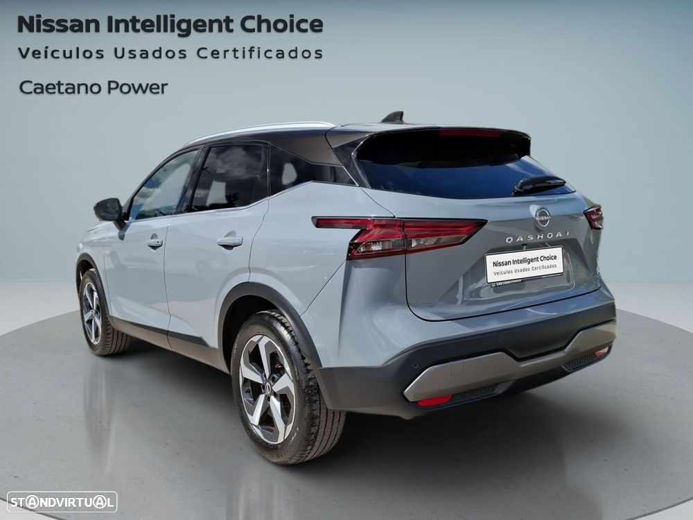 Nissan Qashqai 1.3 DIG-T N-Connecta LED+TT+SKY Xtronic - 6