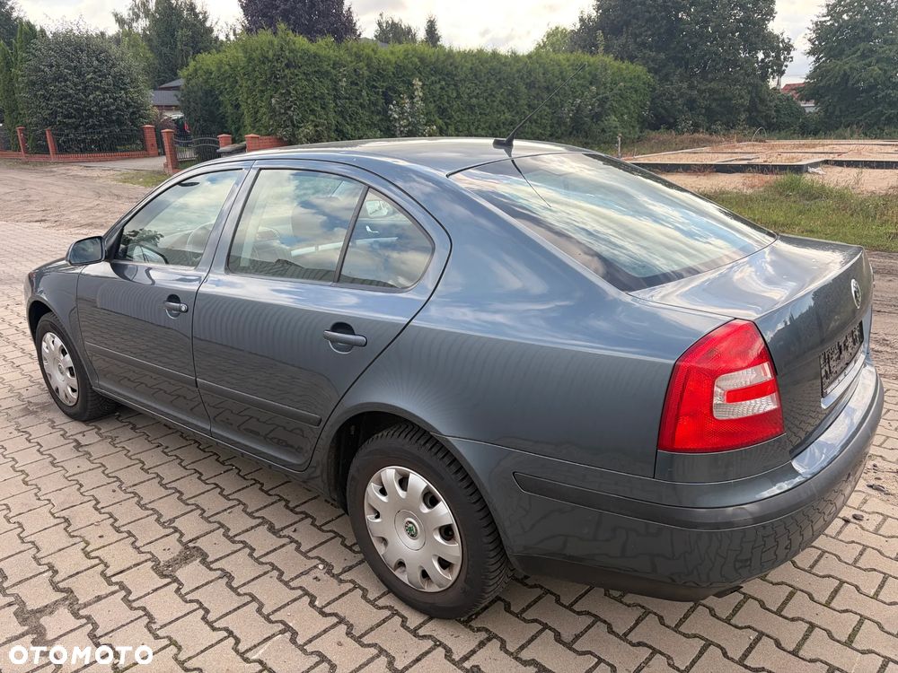 Skoda Octavia 1.6 Style - 9