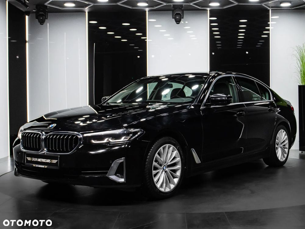 BMW Seria 5 520d xDrive Luxury Line - 2