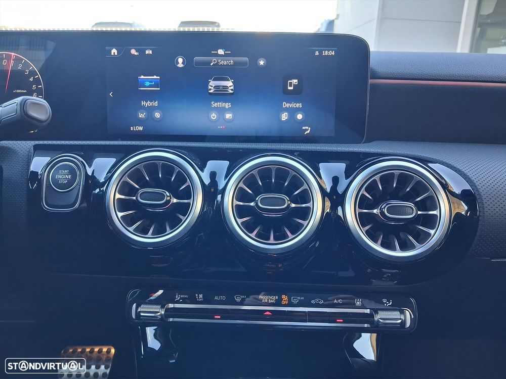 Mercedes-Benz A 250 e AMG Line - 21