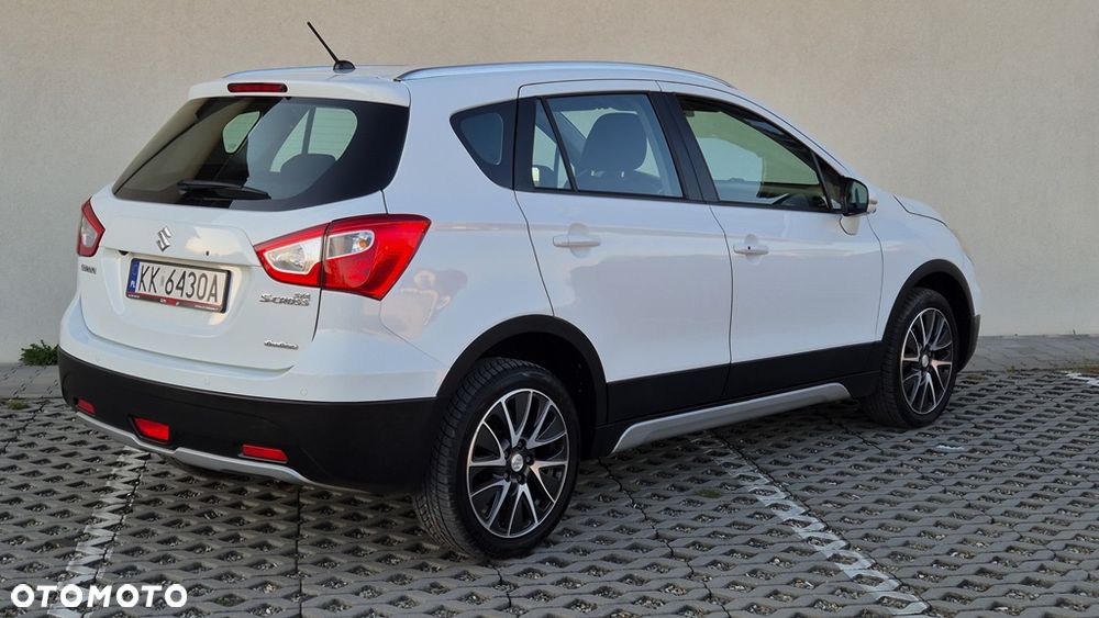 Suzuki SX4 S-Cross 1.6 DDiS 4x4 Comfort+ - 4