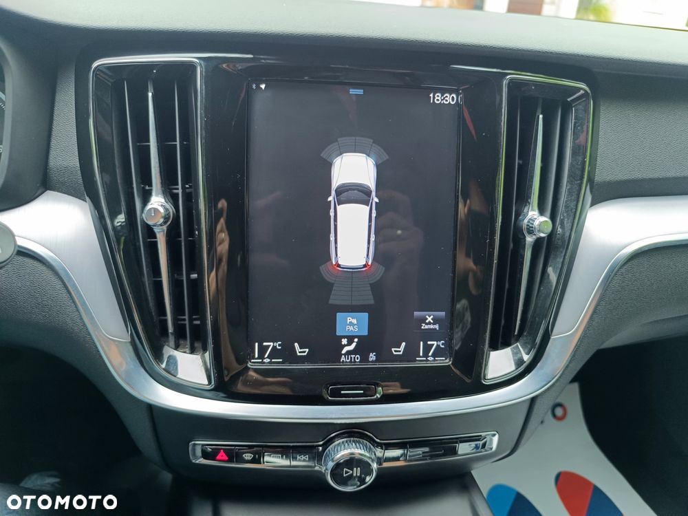 Volvo V60 D3 Momentum Core - 32