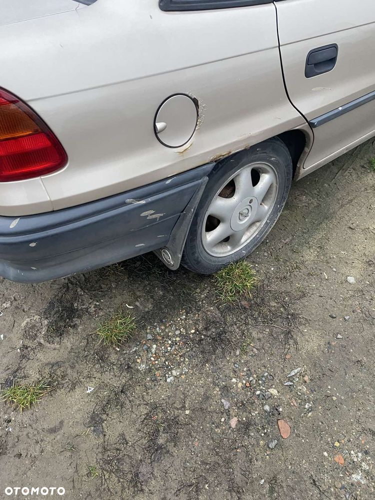 Opel Astra 1.4 Start - 4