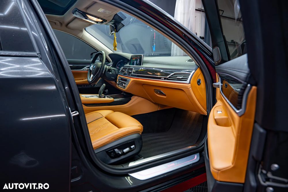 BMW Seria 7 740d xDrive MHEV - 18