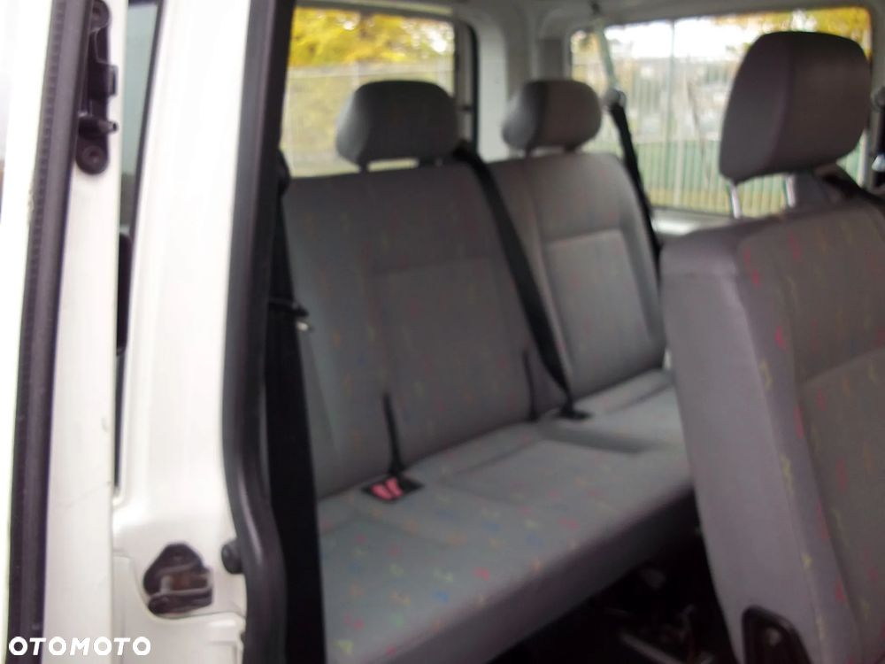 Volkswagen Transporter - 7