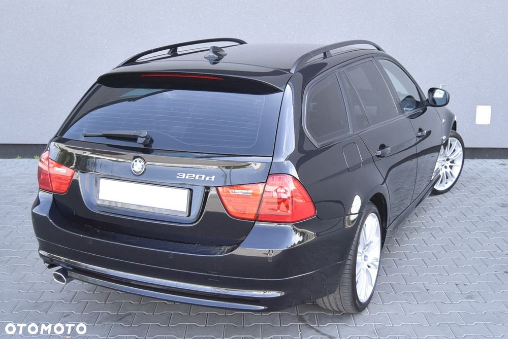 BMW Seria 3 320d xDrive DPF - 8