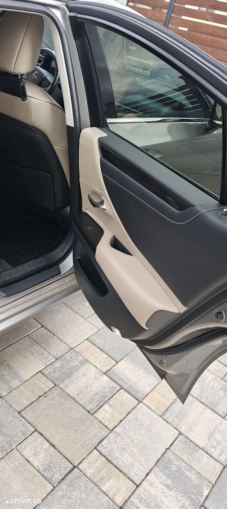 Lexus Seria ES 300h Executive - 28