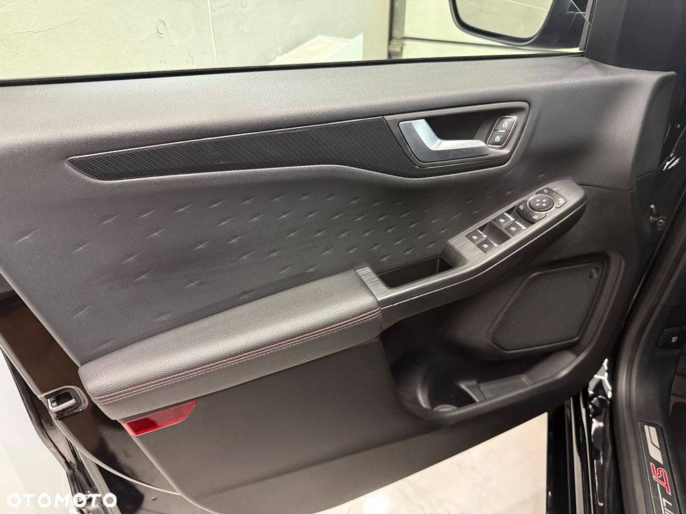 Ford Kuga 1.5 EcoBoost ST-LINE X - 11
