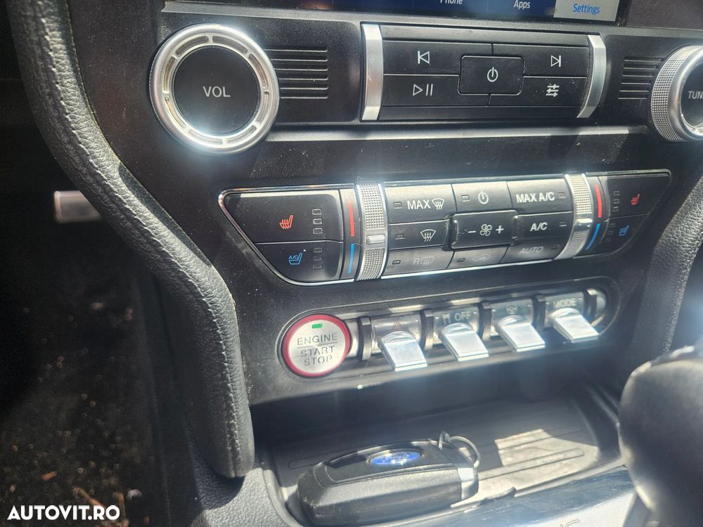 Ford Mustang Cabrio 2.3 Eco Boost - 11