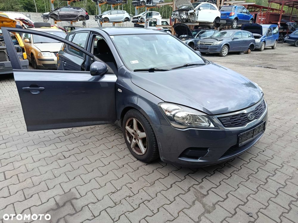 Kia Ceed 1.6 CRDi 2011r NA CZĘŚCI - 4