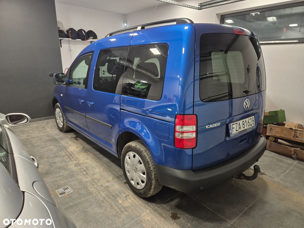 Volkswagen Caddy Comfortline BMT - 4