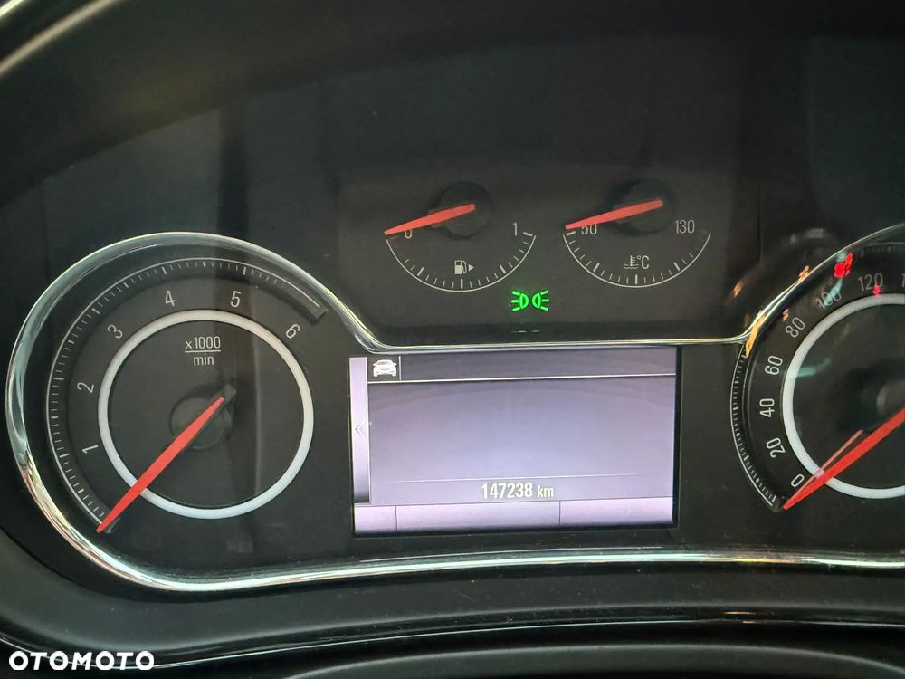 Opel Insignia - 14
