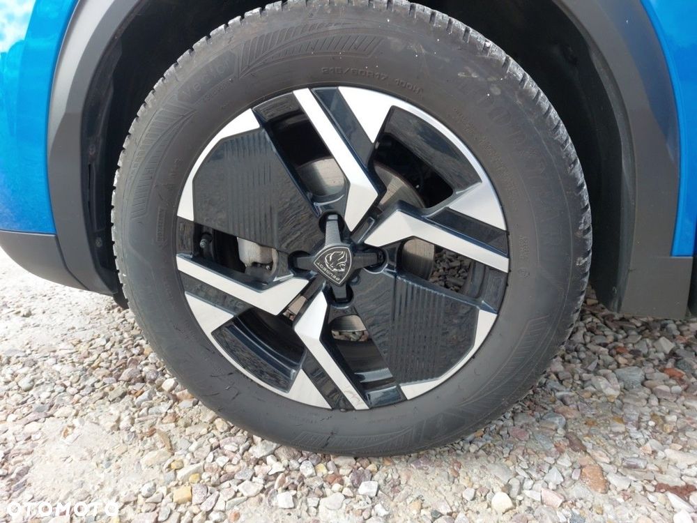 Peugeot 2008 1.2 PureTech Allure S&S EAT8 - 11