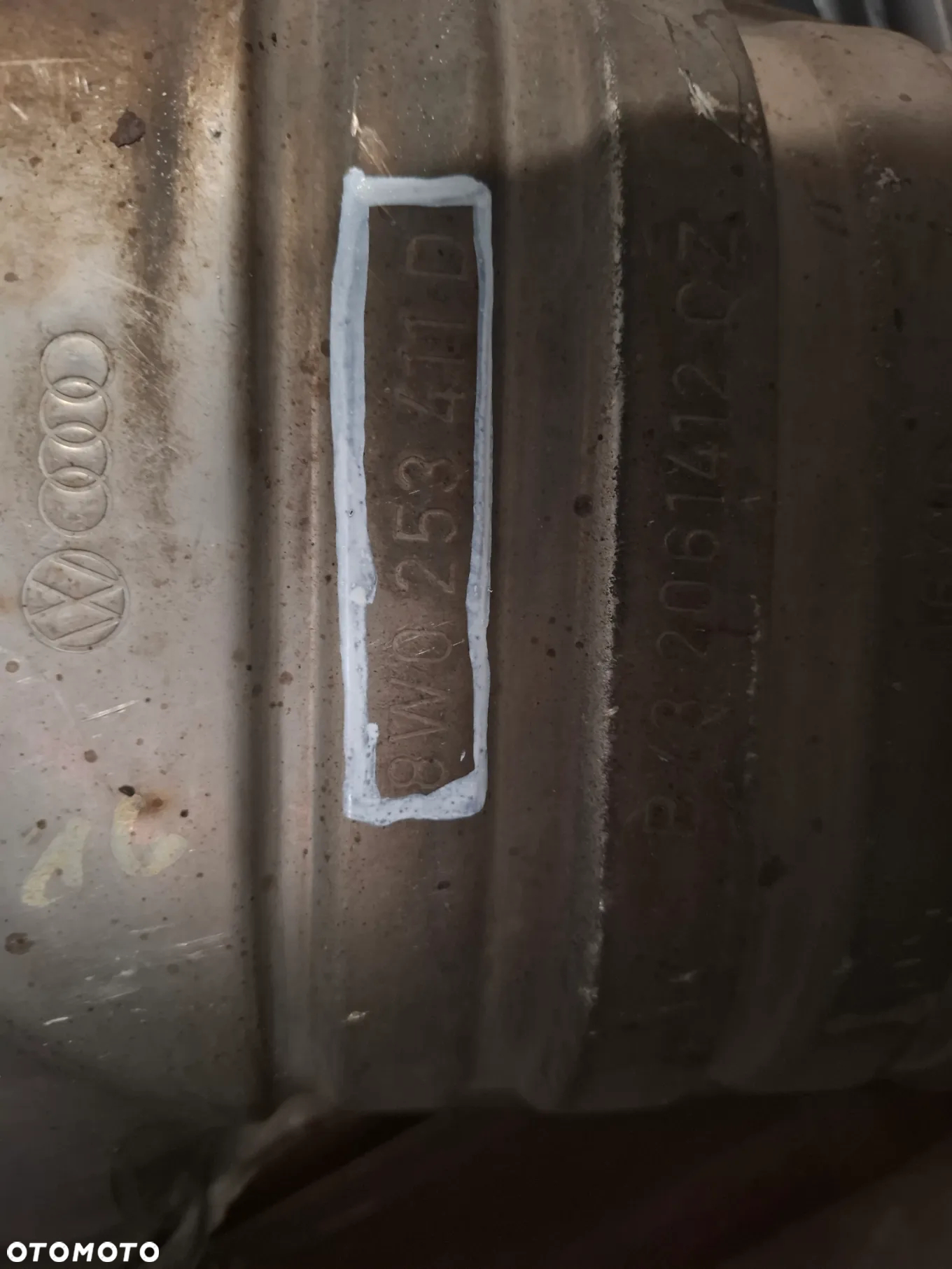 Wydech tłumik Audi A4 B9 nr 8W0253411D rok 2016 - 3