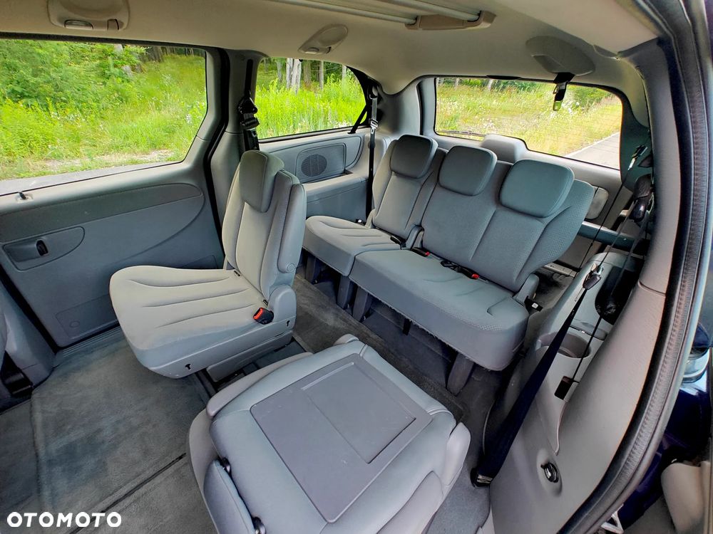 Chrysler Grand Voyager - 33