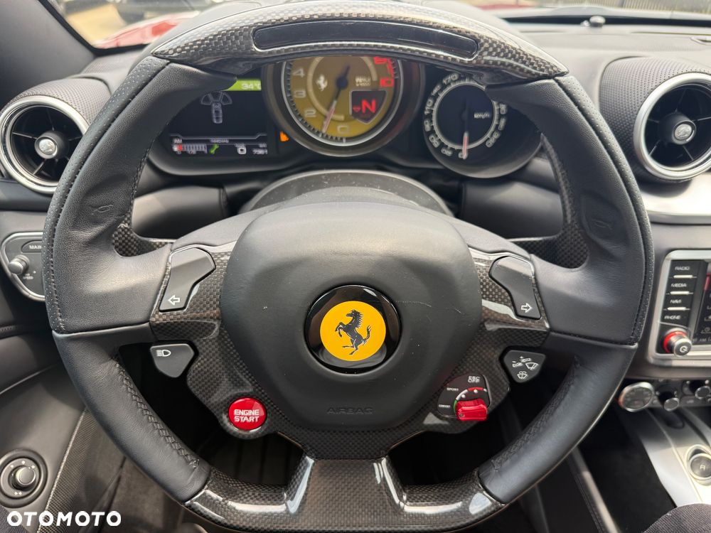 Ferrari California T - 14