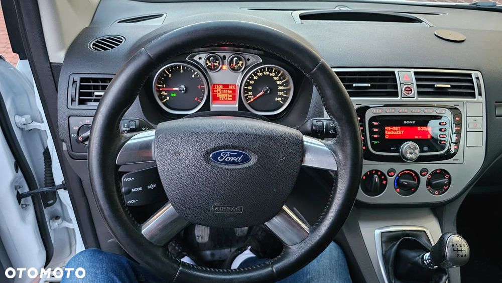 Ford Kuga 2.0 TDCi 2x4 Trend - 38