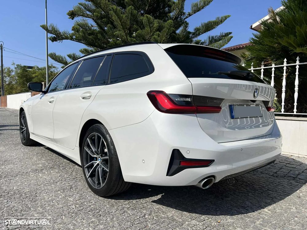 BMW 330 e Aut. Sport Line - 8