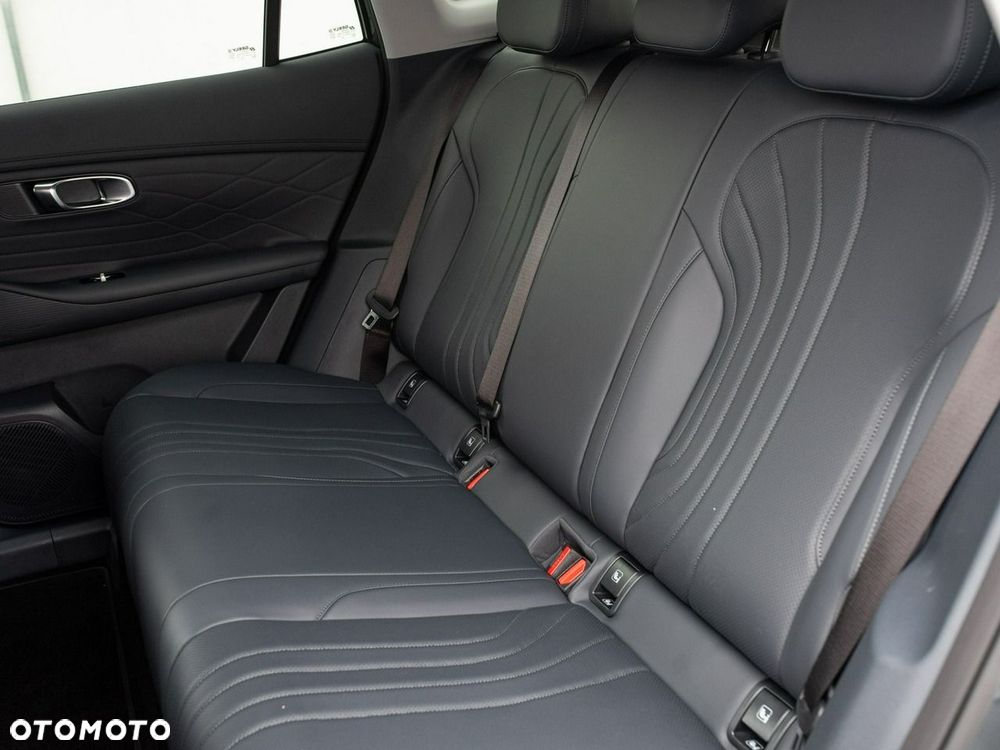 Geely Starray EM-i 1.5 PHEV Pro - 24