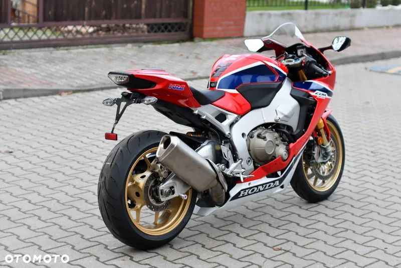 Honda CBR - 13