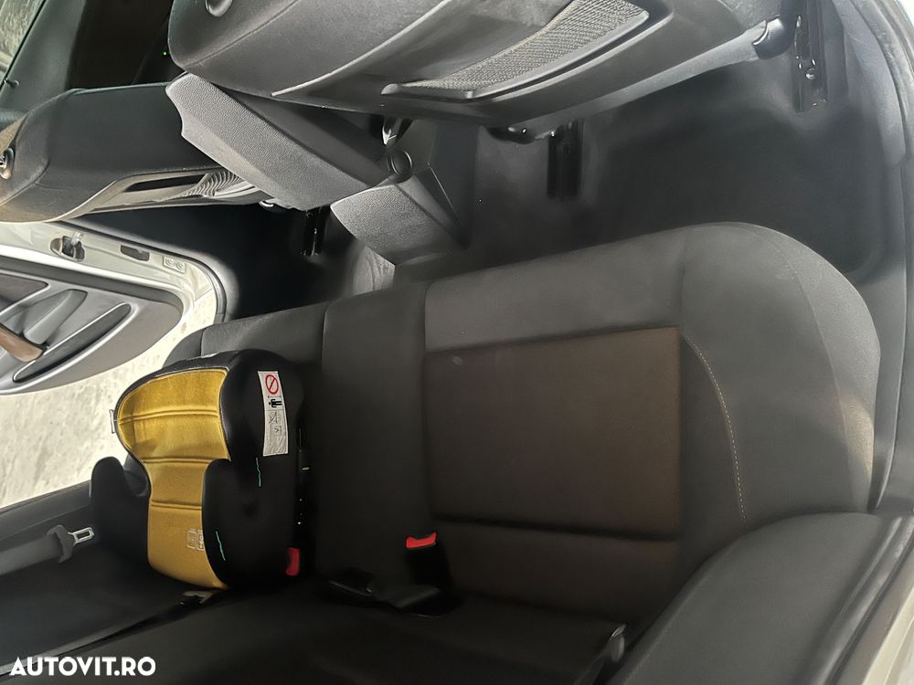BMW Seria 1 123d - 13