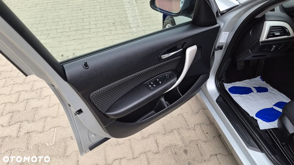 BMW Seria 1 116i Sport Line - 10
