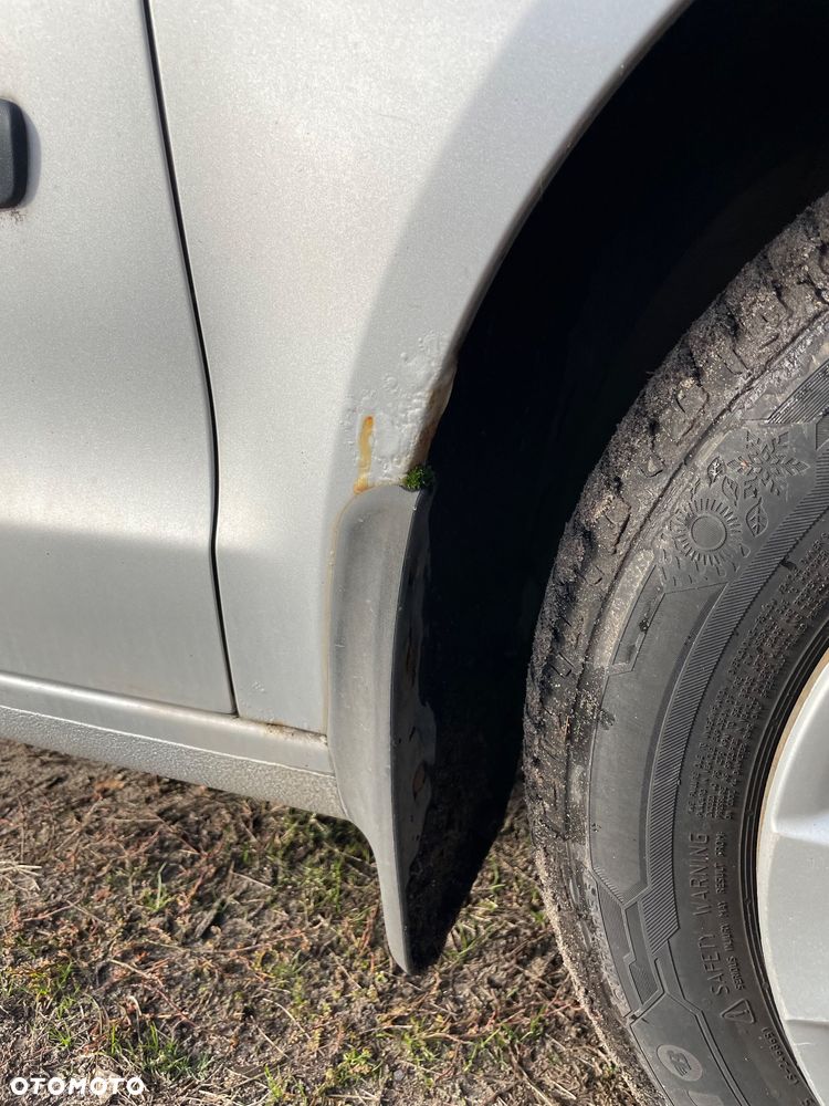 Volkswagen Polo 1.4 16V Trendline - 11