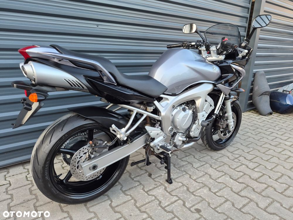 Yamaha FZ6 - 4