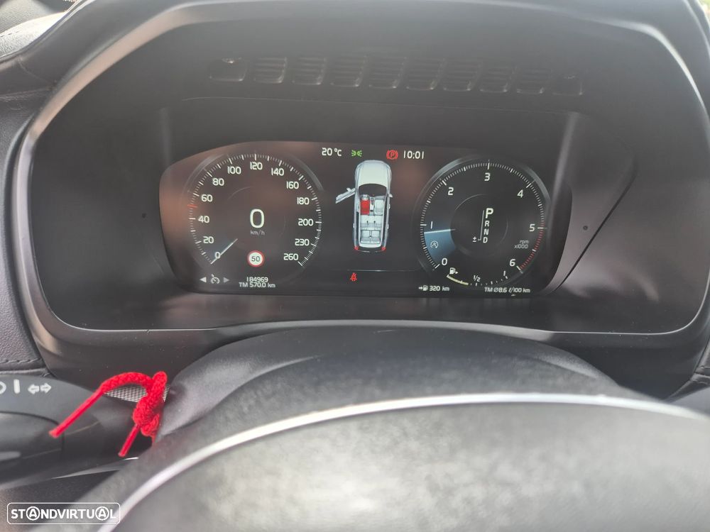 Volvo XC 90 2.0 D4 R-Design - 33