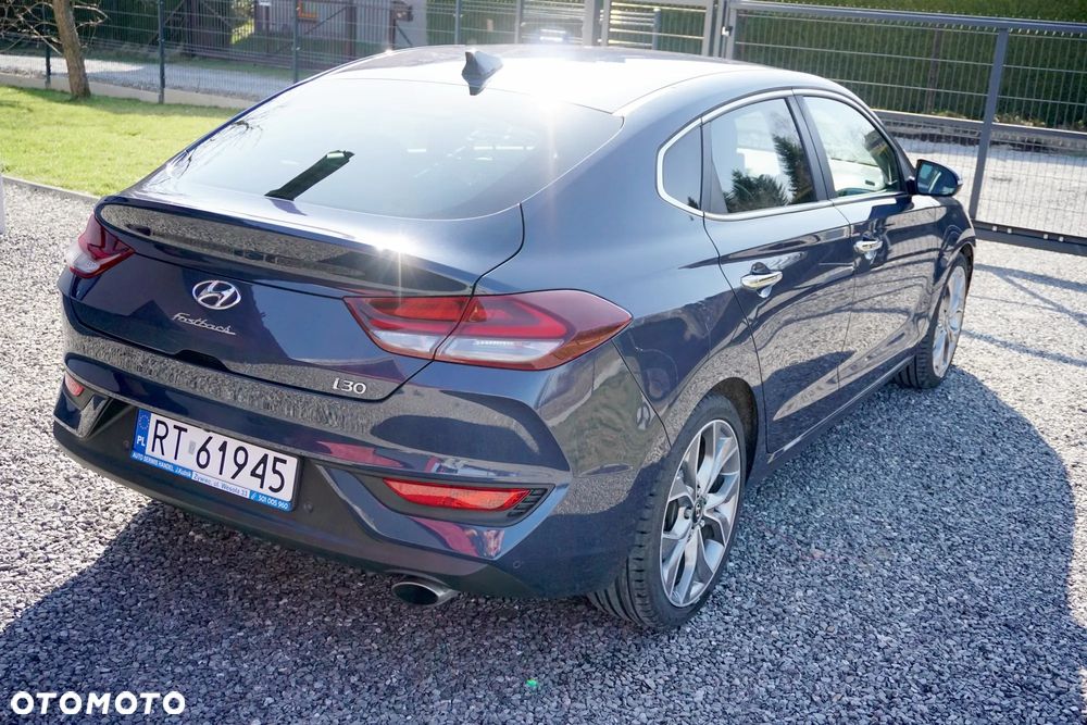 Hyundai i30 1.4 T-GDI DCT Premium - 4