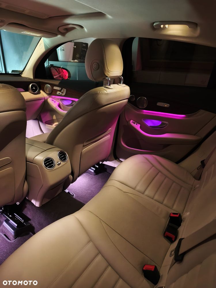 Mercedes-Benz GLC 300 e 4-Matic Business Edition - 4