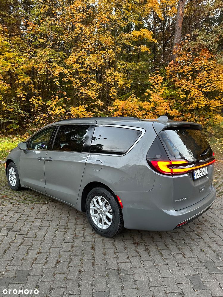 Chrysler Pacifica 2022 photo 4
