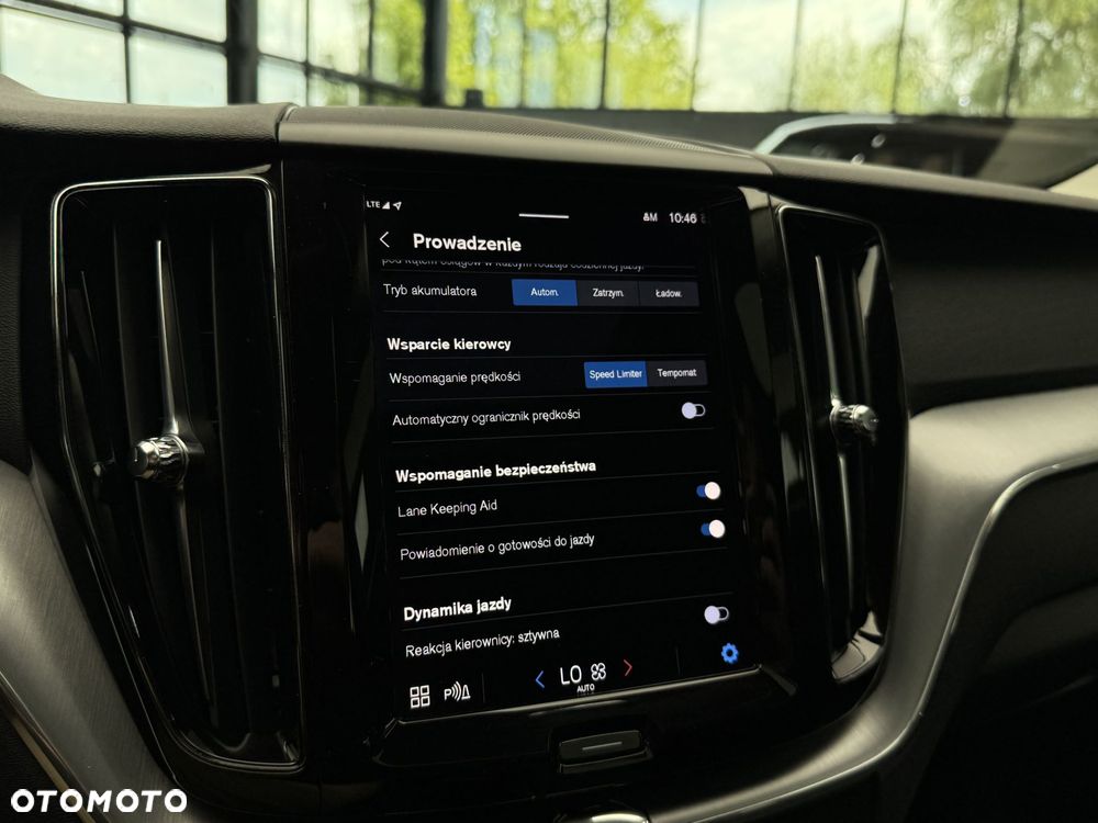 Volvo XC 60 T6 Plug-In Hybrid AWD Inscription - 36