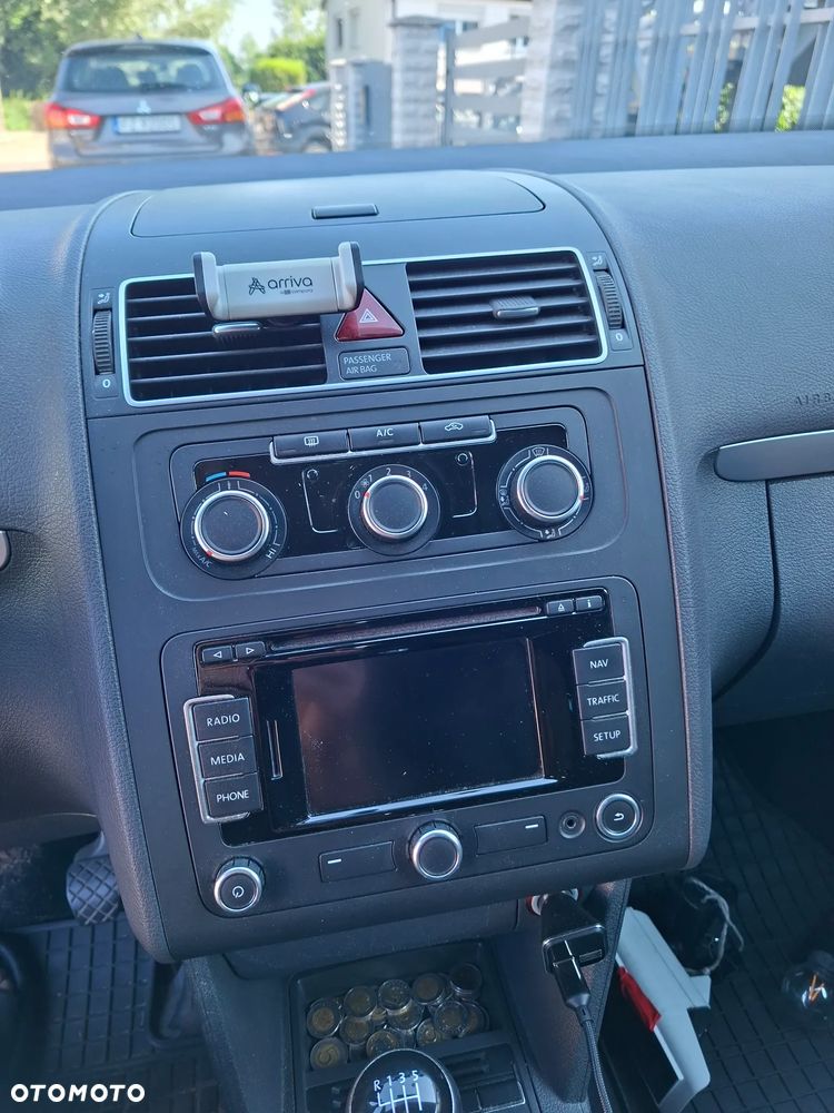 Volkswagen Touran - 26