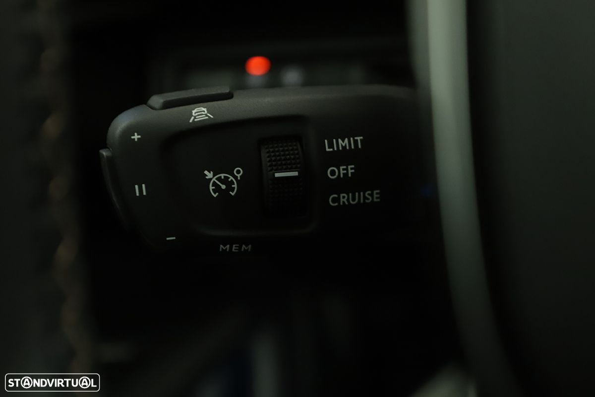 Peugeot 3008 1.2 PureTech GT EAT8 - 18