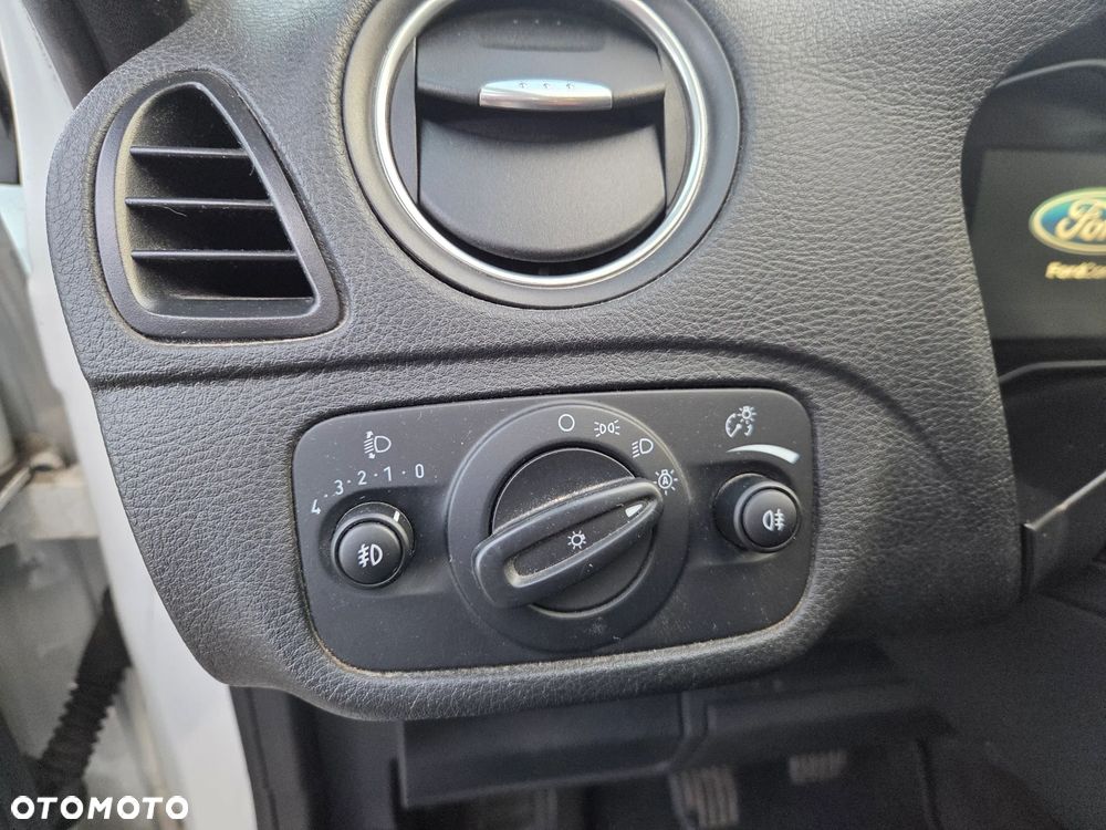 Ford S-Max 2.0 TDCi DPF Titanium X - 14