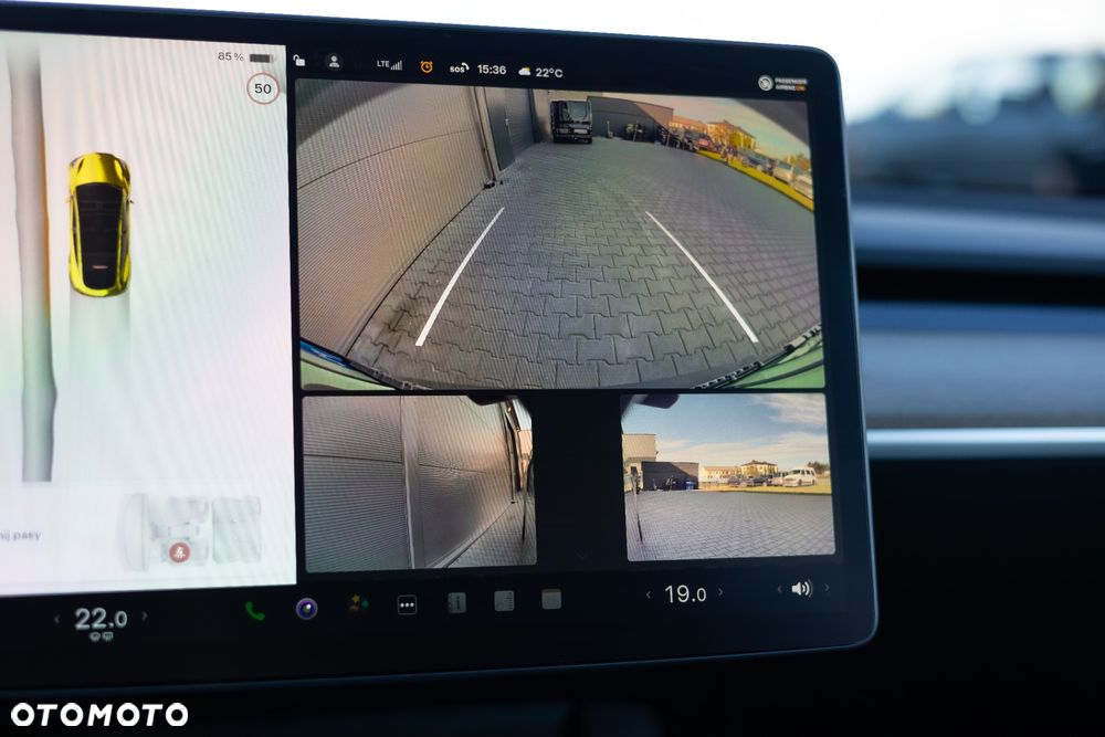 Tesla Y Long Range AWD - 26