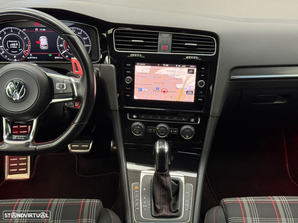 VW Golf 2.0 TSI GTI DSG Performance - 30