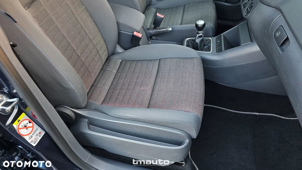 Volkswagen Golf Plus - 30