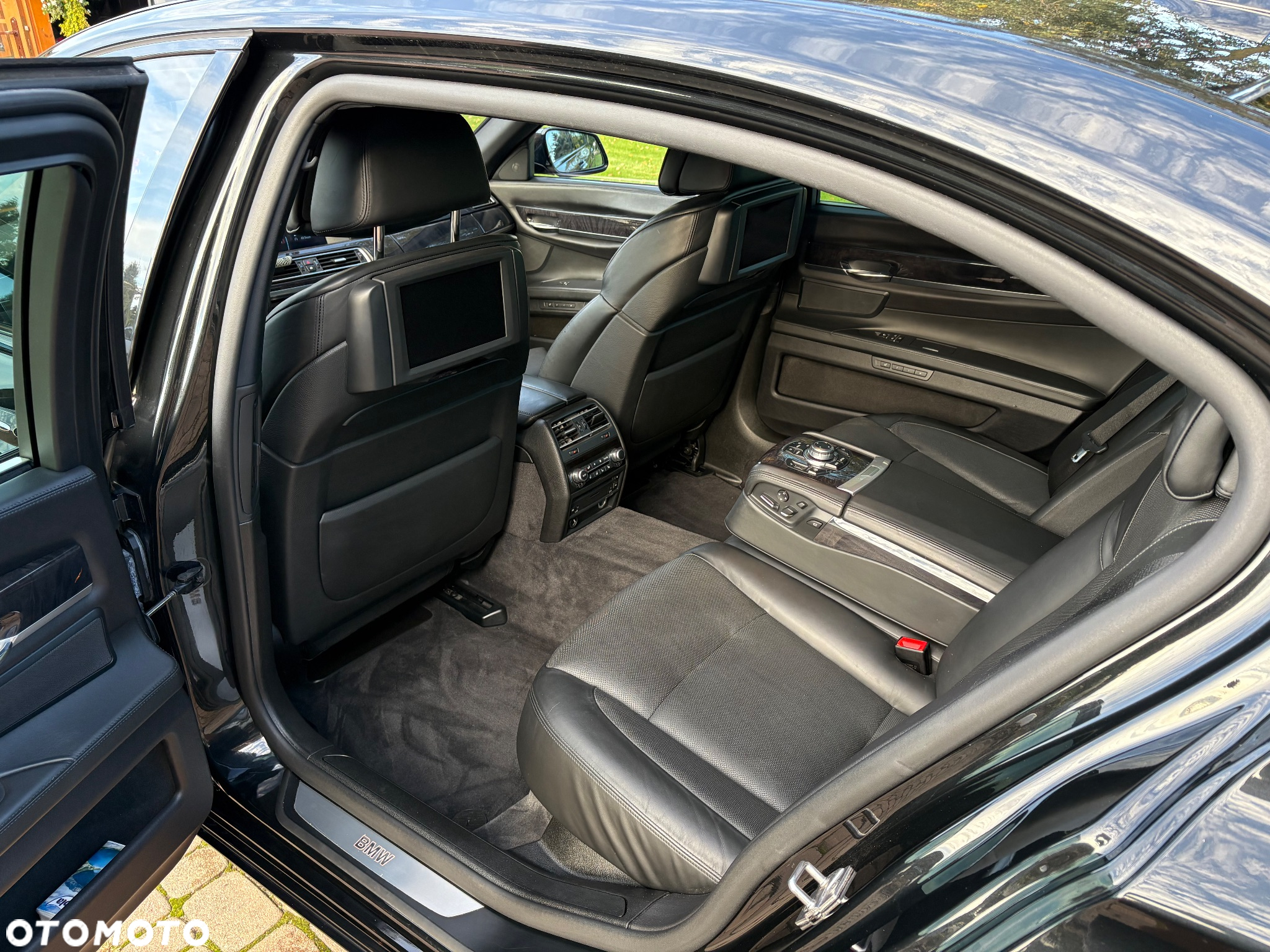 BMW Seria 7 750i L xDrive - 19