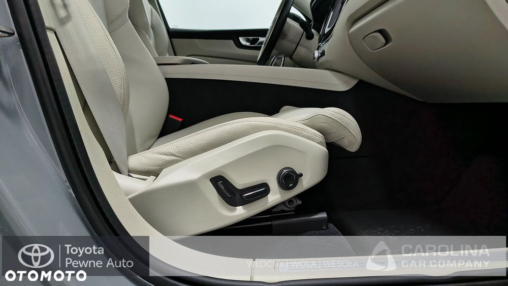 Volvo XC 60 B4 D AWD Plus Dark - 19