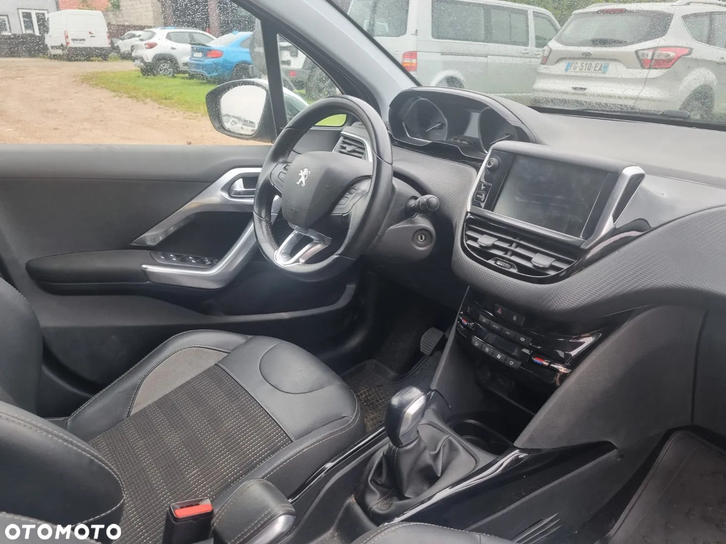 Peugeot 2008 BlueHDi 100 STOP & START Allure - 17