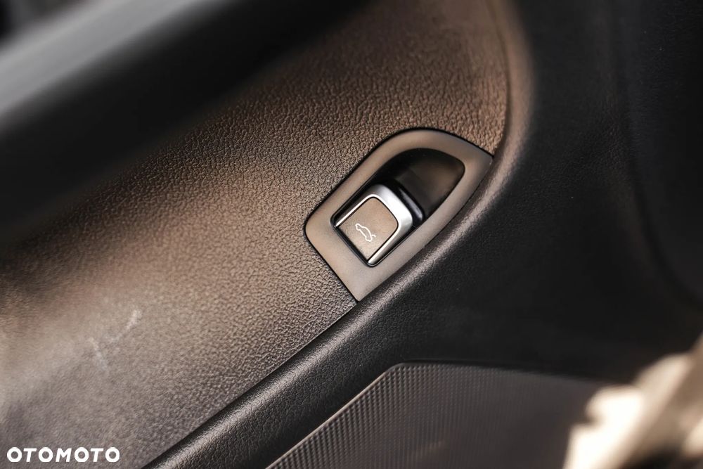 Audi A4 Avant 2.0 TDI - 27