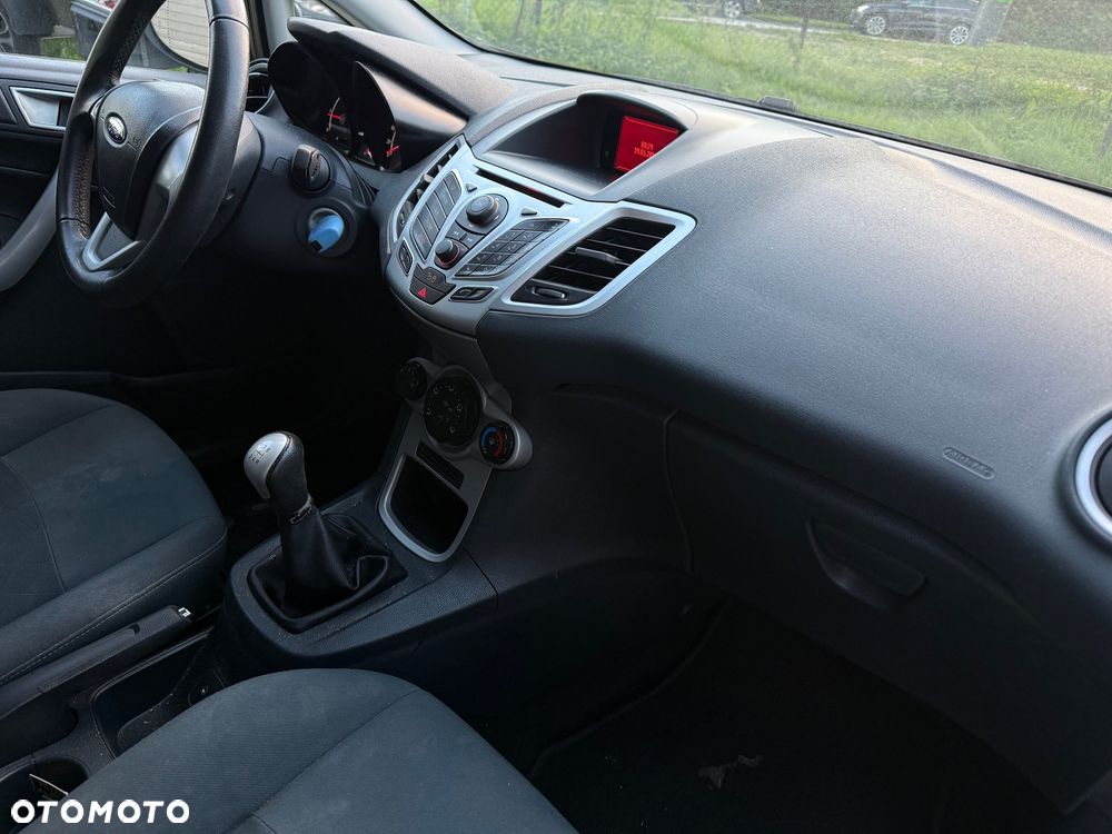 Ford Fiesta - 19