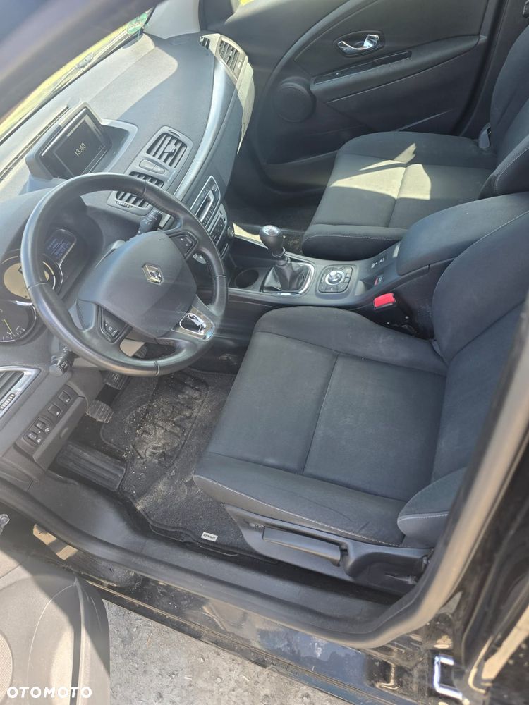Renault Megane 1.9 dCi FAP Dynamique - 5