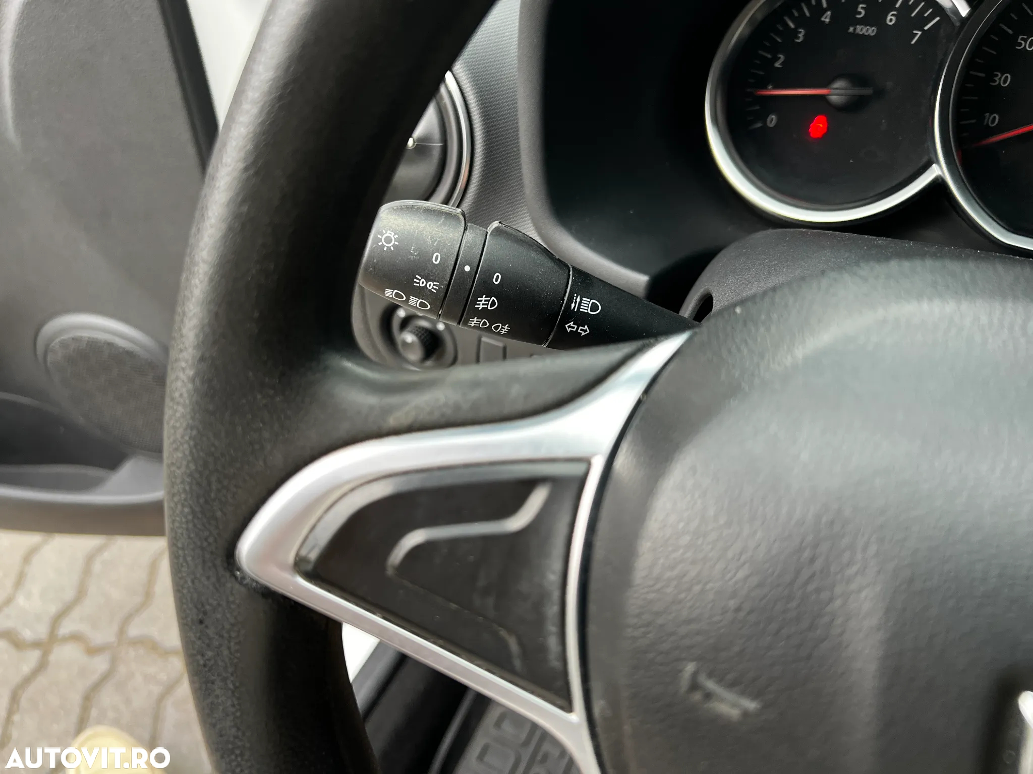 Dacia Logan 1.0 SCe Ambiance - 23