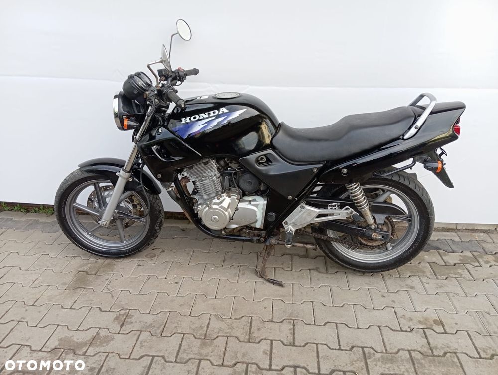 Honda CB - 1