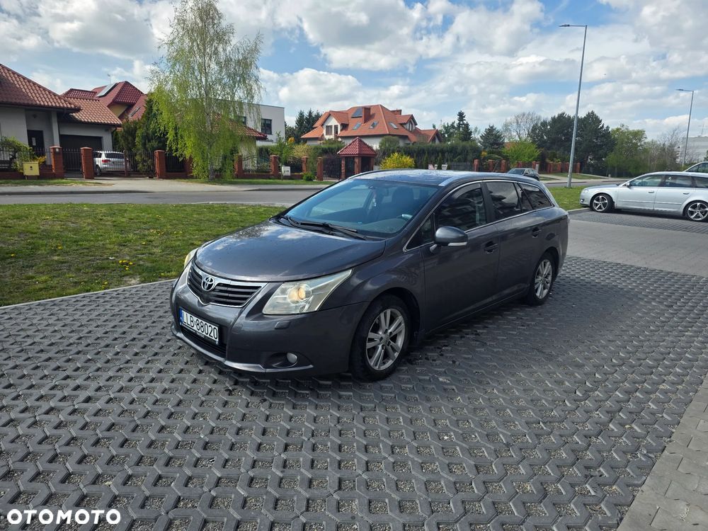 Toyota Avensis 2.0 D-4D - 1